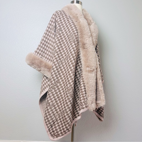 Poncho Cape Shawl Coat Women's Faux Fur Trim Hounds Tooth Print O/S NWT - Picture 4 of 6